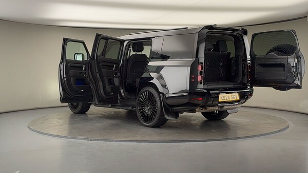 Used Land Rover Defender 130 2024 for sale - 76081571: Photo 50