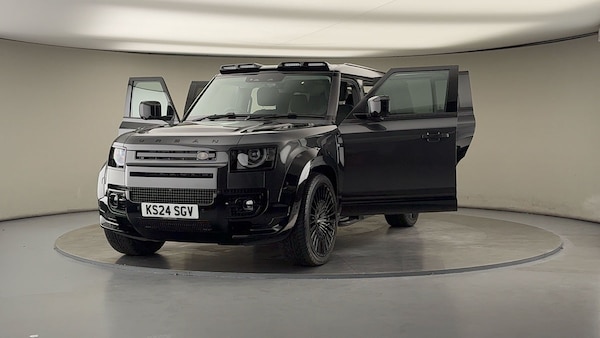 Used Land Rover Defender 130 2024 for sale - 76081571: Photo 57