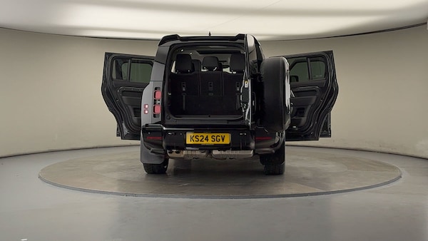 Used Land Rover Defender 130 2024 for sale - 76081571: Photo 67