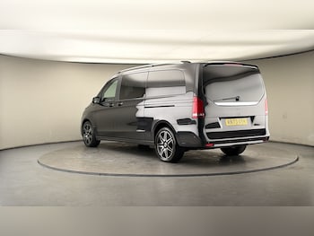 Used Mercedes-Benz V-Class 2023 for sale - 78479810: Photo