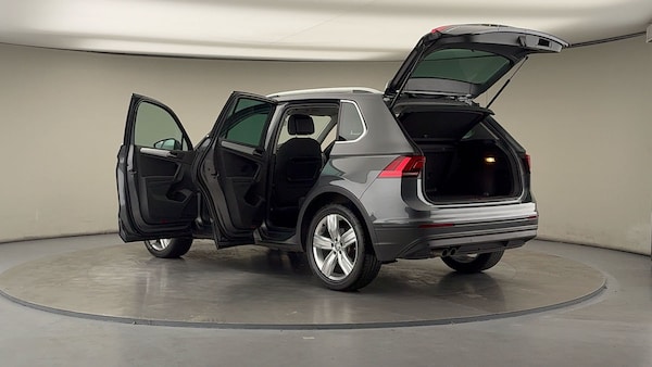 Used Volkswagen Tiguan 2020 for sale - 76081581: Photo 43