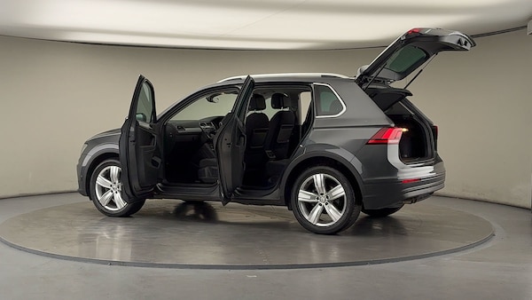 Used Volkswagen Tiguan 2020 for sale - 76081581: Photo 45