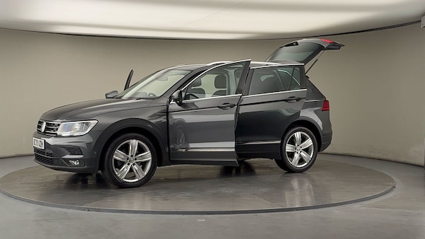 Used Volkswagen Tiguan 2020 for sale - 76081581: Photo 48