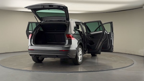 Used Volkswagen Tiguan 2020 for sale - 76081581: Photo 59
