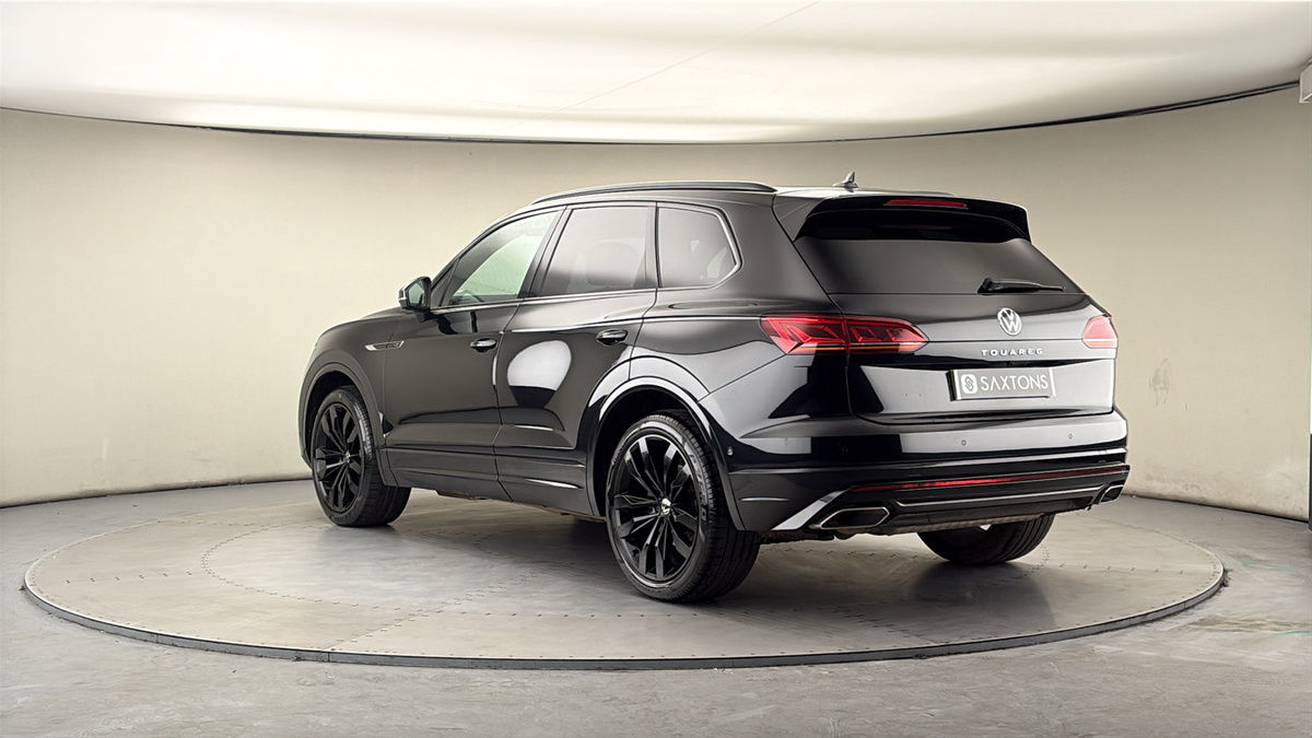 Used Volkswagen Touareg 2023 for sale - 78097672: Photo 2