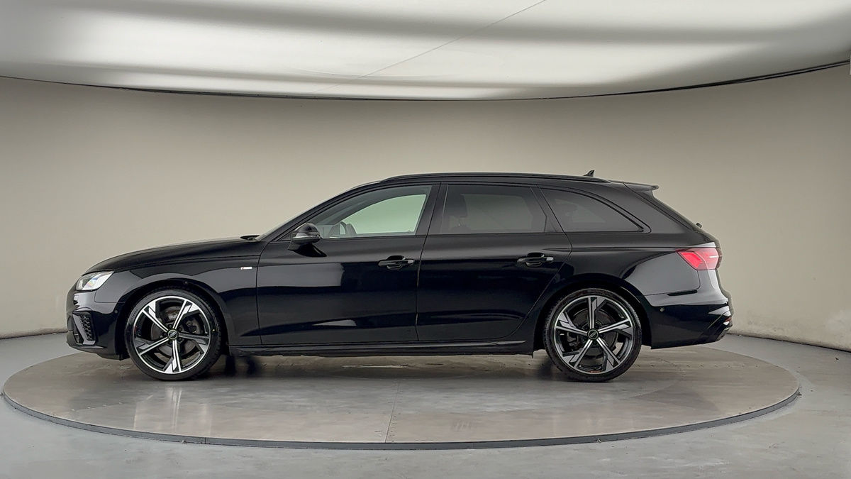 Used Audi A4 Avant 2023 for sale - 75987110: Photo 15