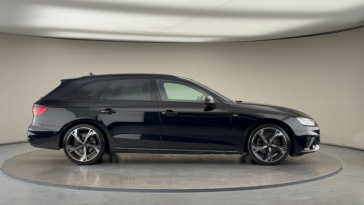 Used Audi A4 Avant 2023 for sale - 75987110: Photo 16