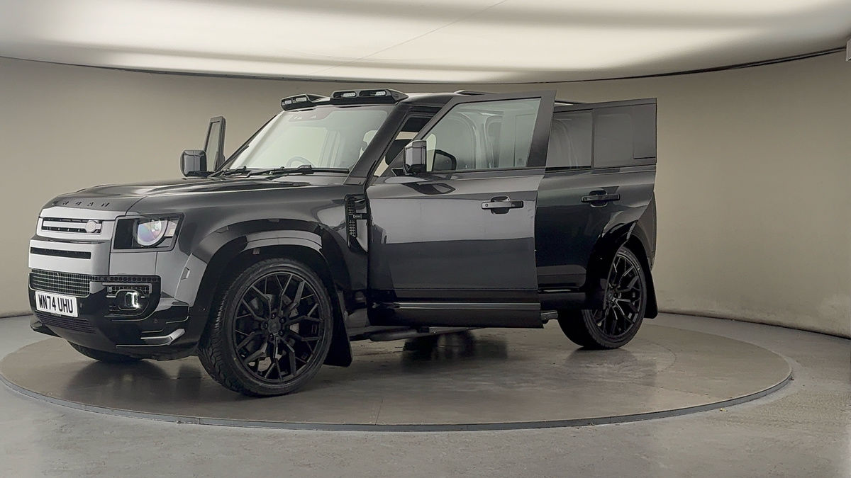 Used Land Rover Defender 110 2024 for sale - 76430645: Photo 22