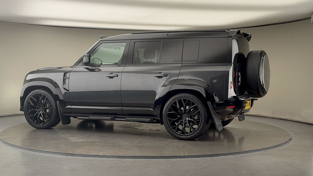 Used Land Rover Defender 110 2024 for sale - 76430645: Photo 30