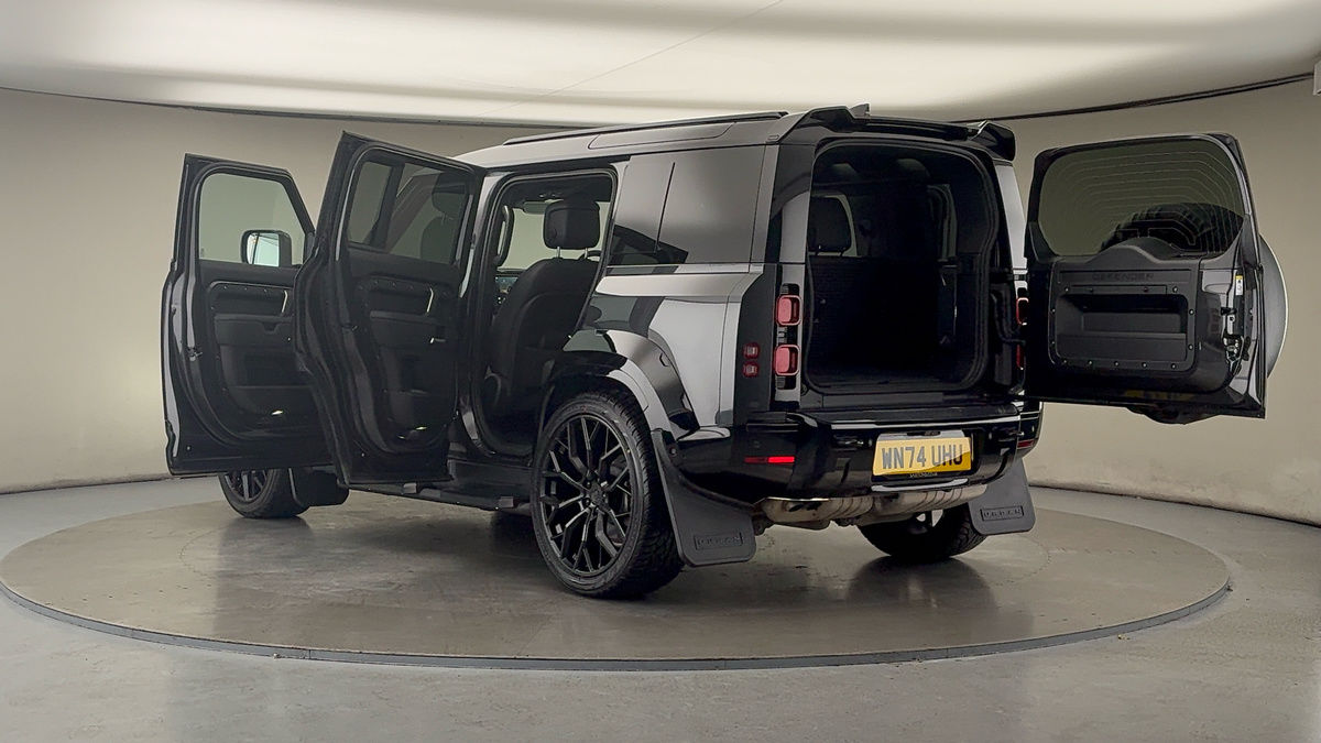 Used Land Rover Defender 110 2024 for sale - 76430645: Photo 47