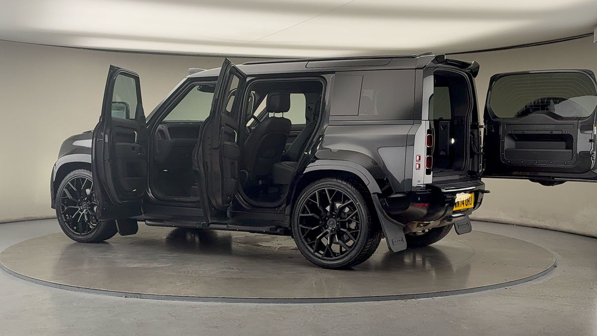 Used Land Rover Defender 110 2024 for sale - 76430645: Photo 49