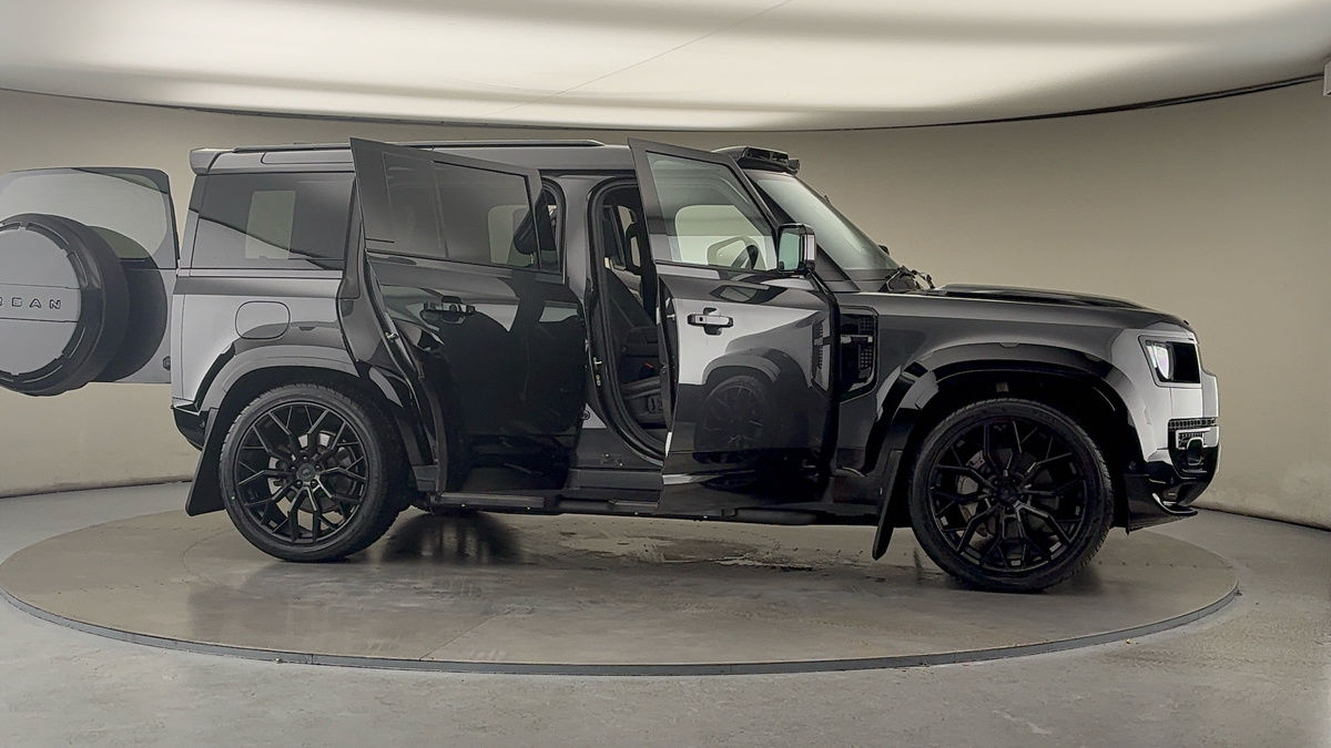 Used Land Rover Defender 110 2024 for sale - 76430645: Photo 59