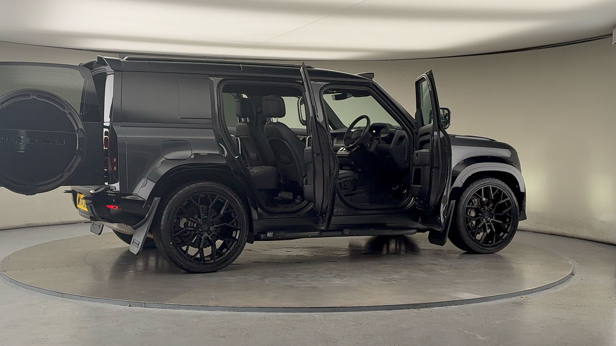 Used Land Rover Defender 110 2024 for sale - 76430645: Photo 61