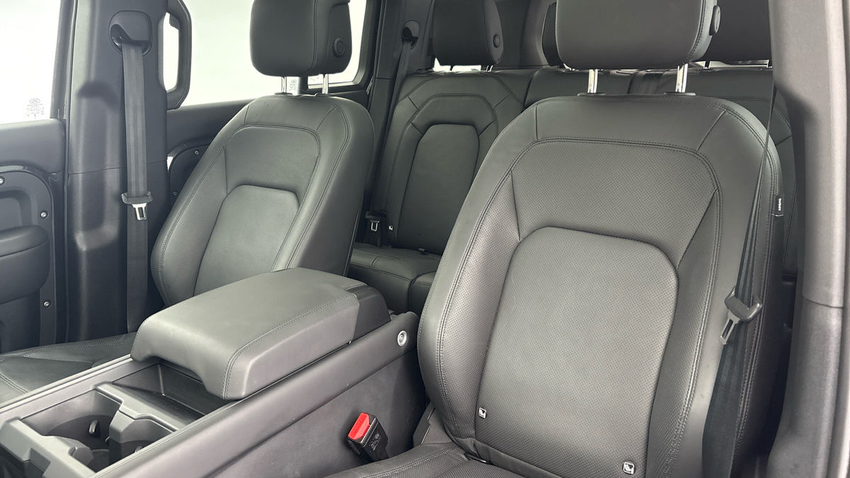 Used Land Rover Defender 110 2024 for sale - 76430645: Photo 7