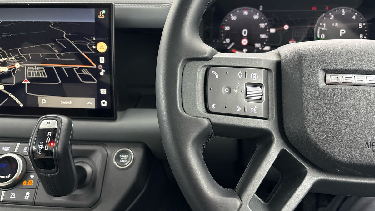 Used Land Rover Defender 110 2023 for sale - 77129240: Photo 13