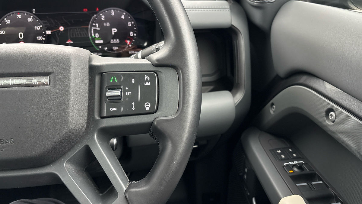 Used Land Rover Defender 110 2023 for sale - 77129240: Photo 14