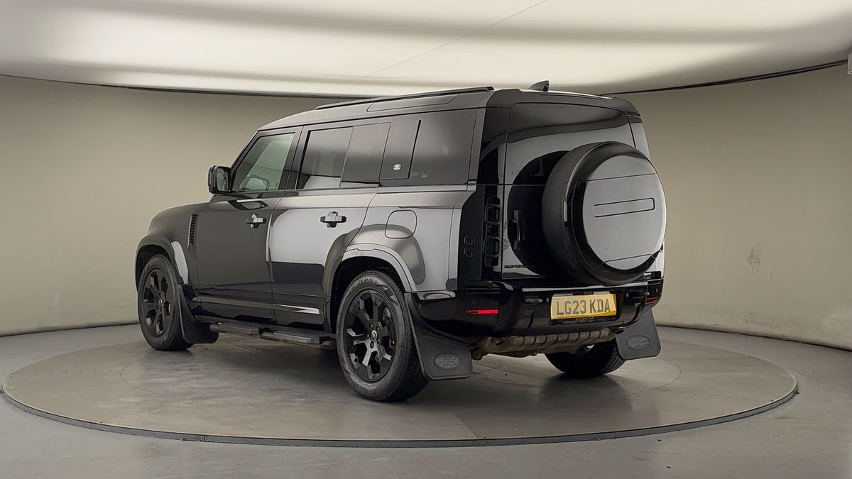 Used Land Rover Defender 110 2023 for sale - 77129240: Photo 2