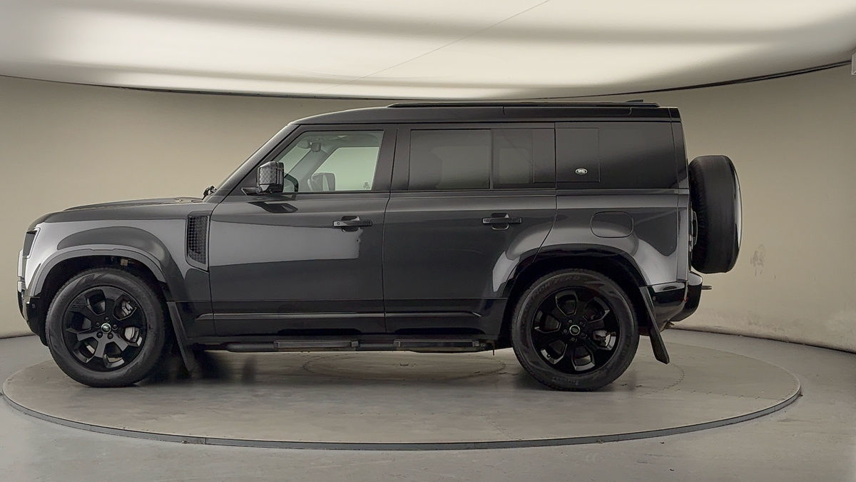 Used Land Rover Defender 110 2023 for sale - 77129240: Photo 28