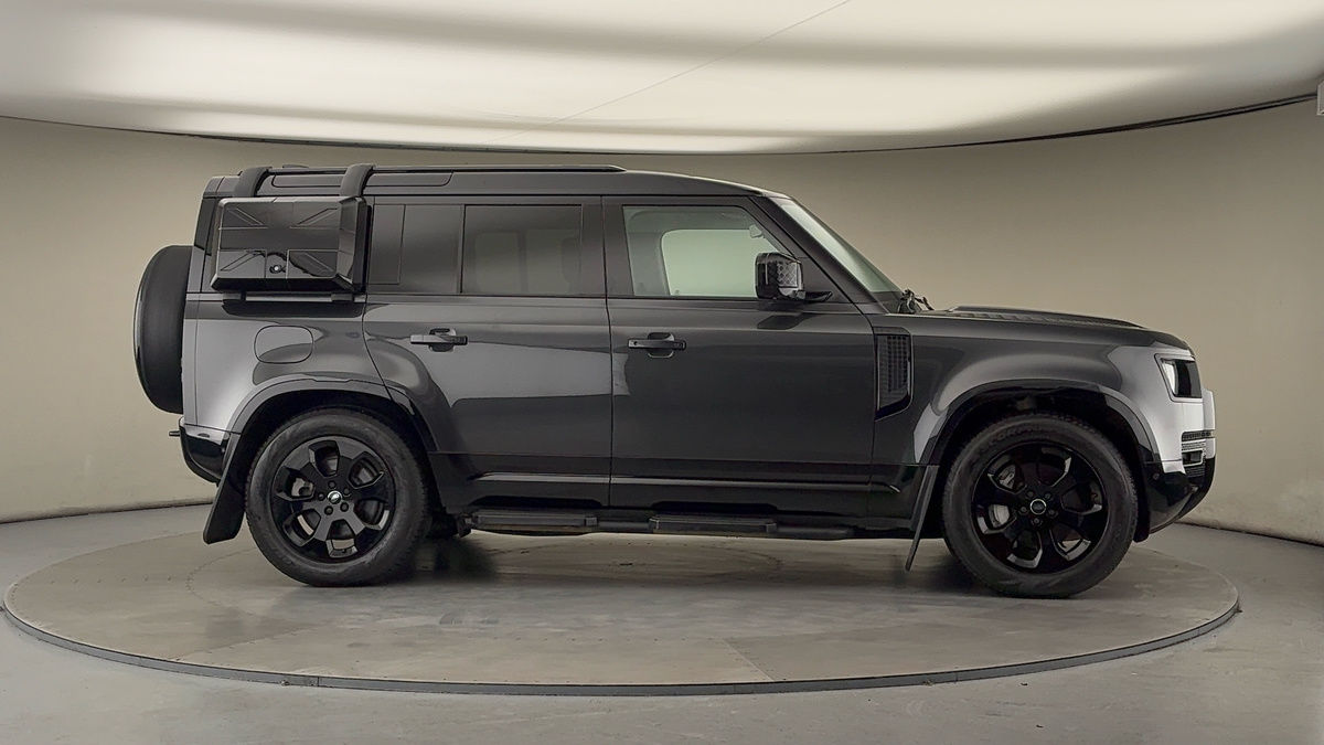 Used Land Rover Defender 110 2023 for sale - 77129240: Photo 37