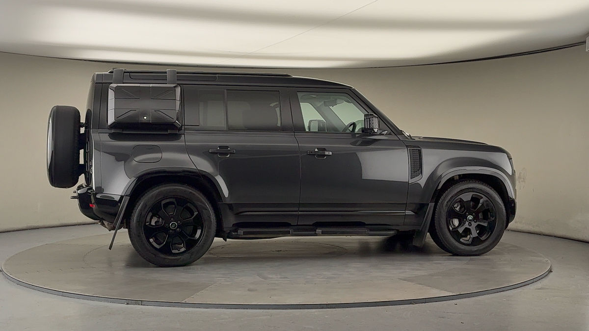 Used Land Rover Defender 110 2023 for sale - 77129240: Photo 38