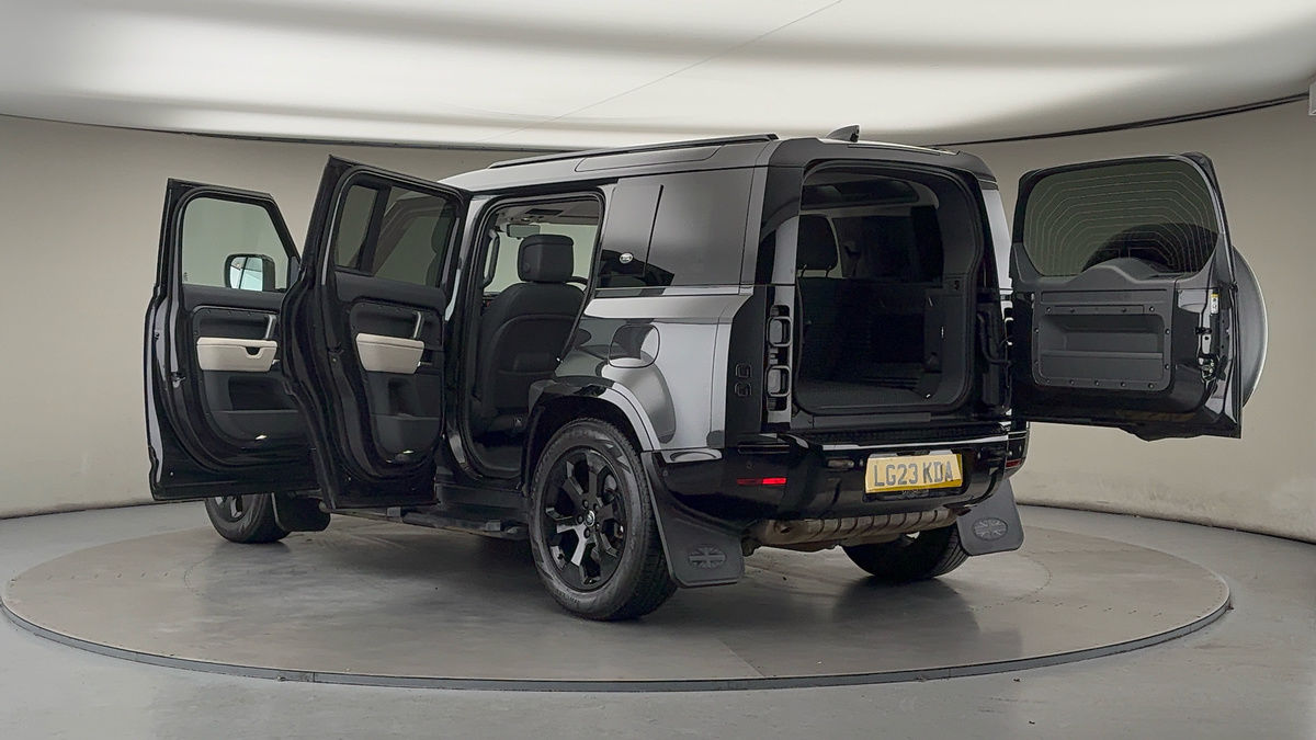 Used Land Rover Defender 110 2023 for sale - 77129240: Photo 44