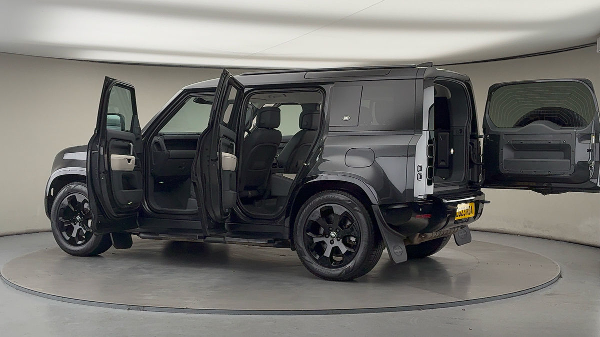 Used Land Rover Defender 110 2023 for sale - 77129240: Photo 46