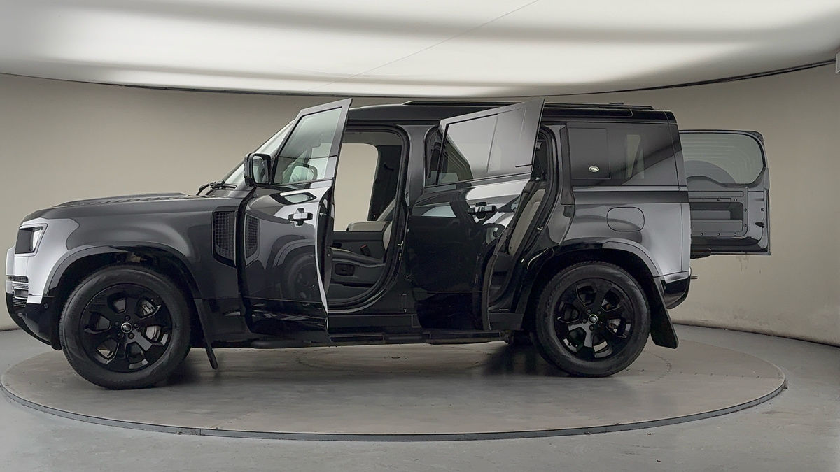 Used Land Rover Defender 110 2023 for sale - 77129240: Photo 48