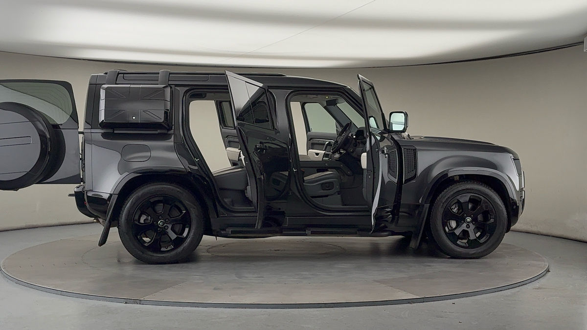 Used Land Rover Defender 110 2023 for sale - 77129240: Photo 57