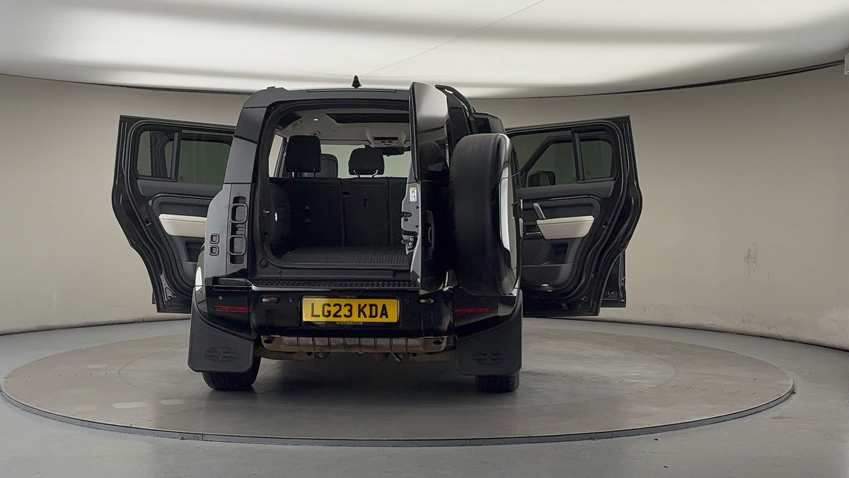 Used Land Rover Defender 110 2023 for sale - 77129240: Photo 61