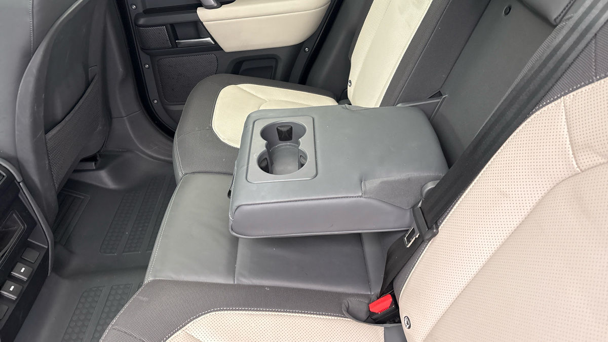 Used Land Rover Defender 110 2023 for sale - 77129240: Photo 9