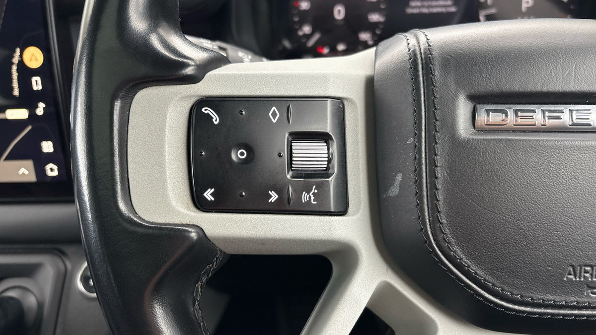 Used Land Rover Defender 2022 for sale - 77655946: Photo 13