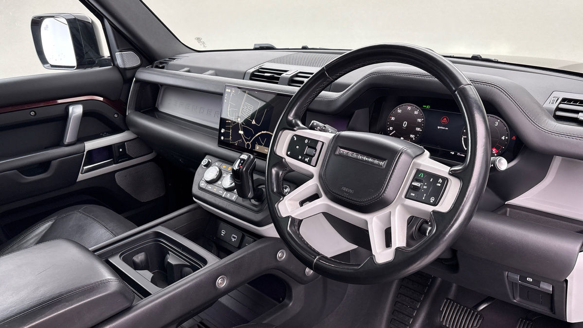 Used Land Rover Defender 2022 for sale - 77655946: Photo 5