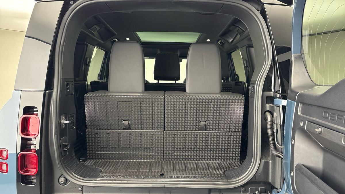 Used Land Rover Defender 110 2022 for sale - 76821423: Photo 11