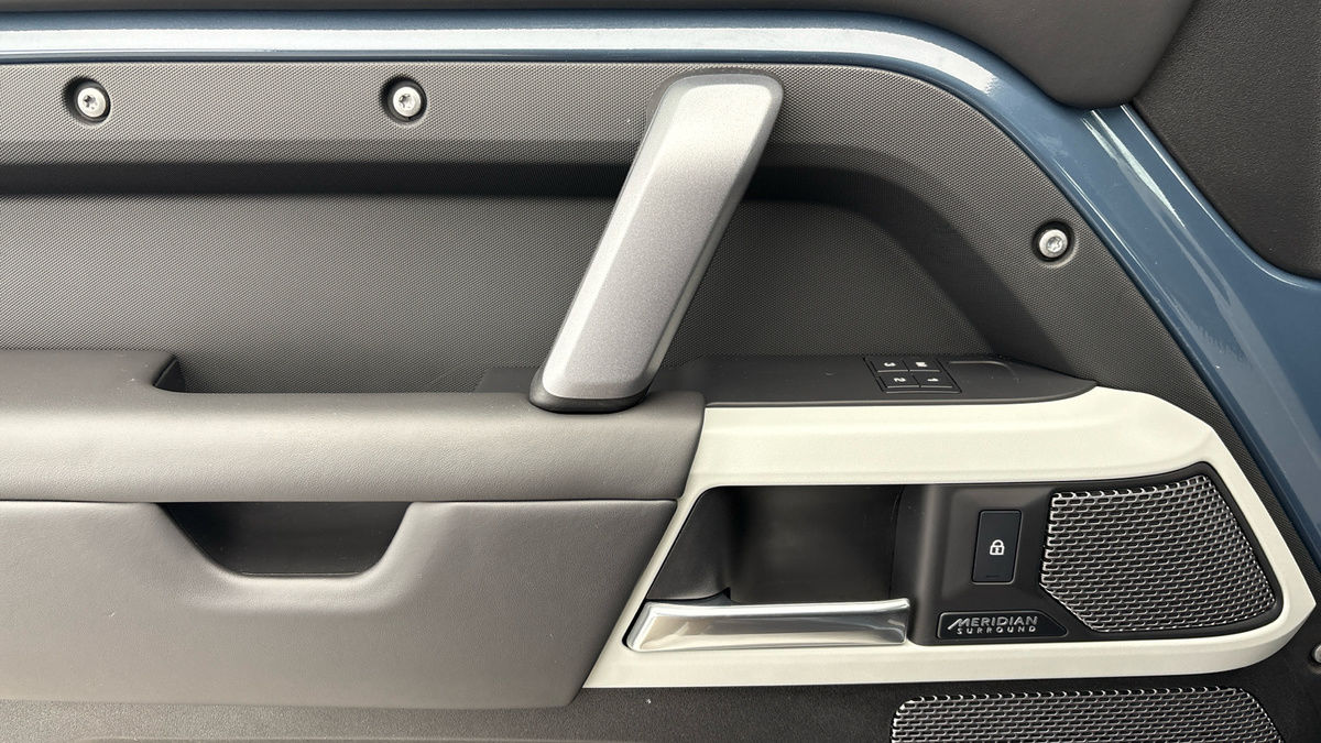 Used Land Rover Defender 110 2022 for sale - 76821423: Photo 19