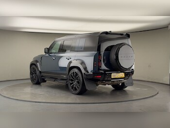 Used Land Rover Defender 110 2022 for sale - 76821423: Photo