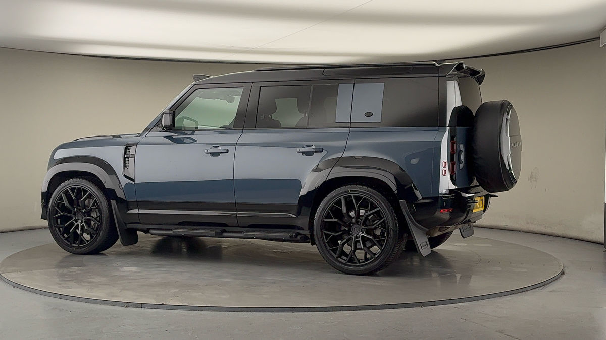 Used Land Rover Defender 110 2022 for sale - 76821423: Photo 30