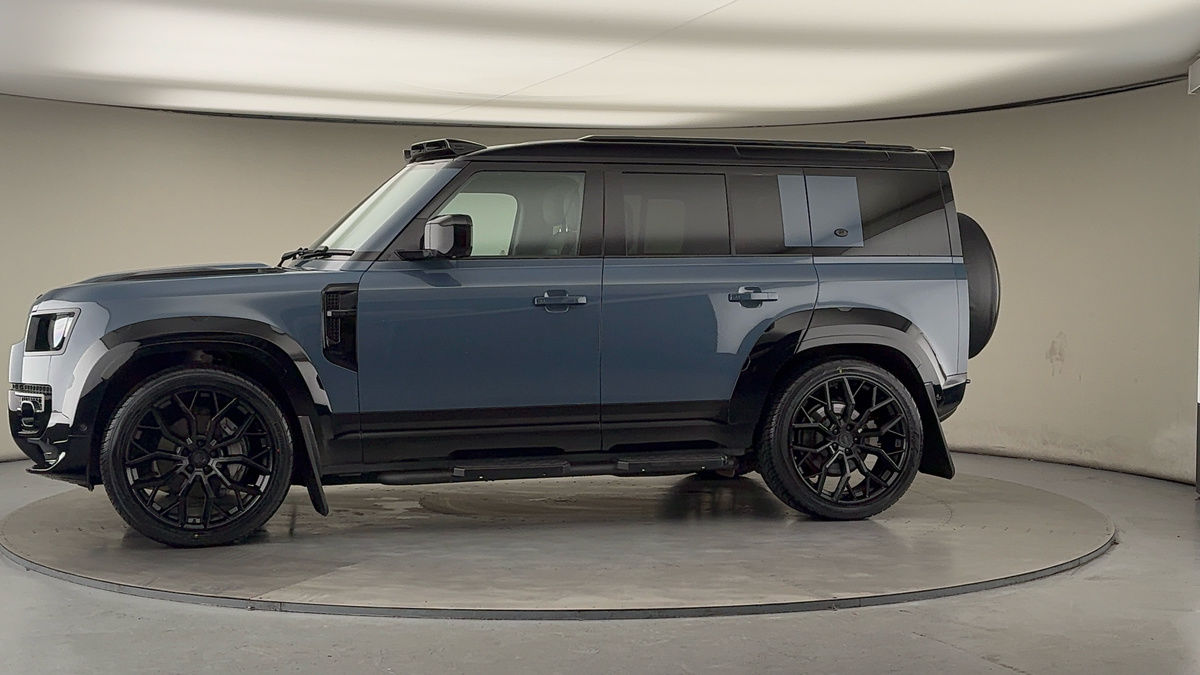 Used Land Rover Defender 110 2022 for sale - 76821423: Photo 32