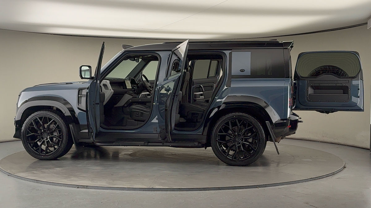 Used Land Rover Defender 110 2022 for sale - 76821423: Photo 50