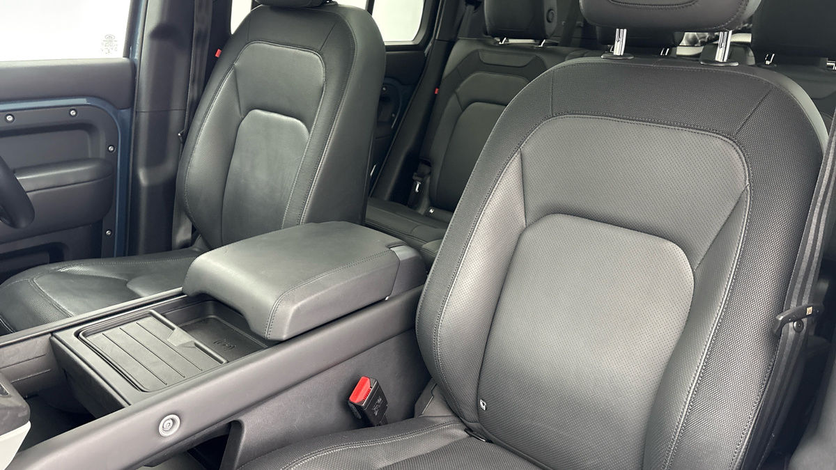Used Land Rover Defender 110 2022 for sale - 76821423: Photo 7
