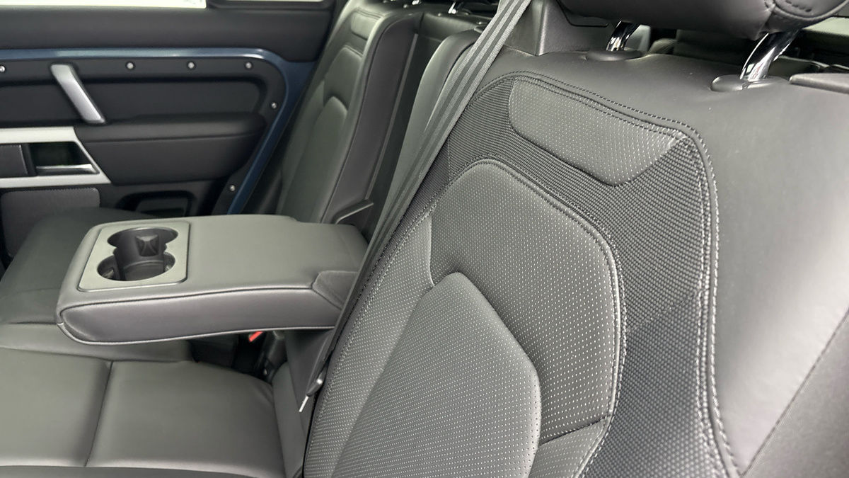 Used Land Rover Defender 110 2022 for sale - 76821423: Photo 9