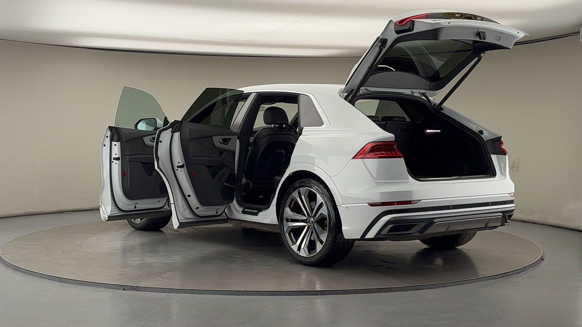 Used Audi Q8 2022 for sale - 76510576: Photo 43