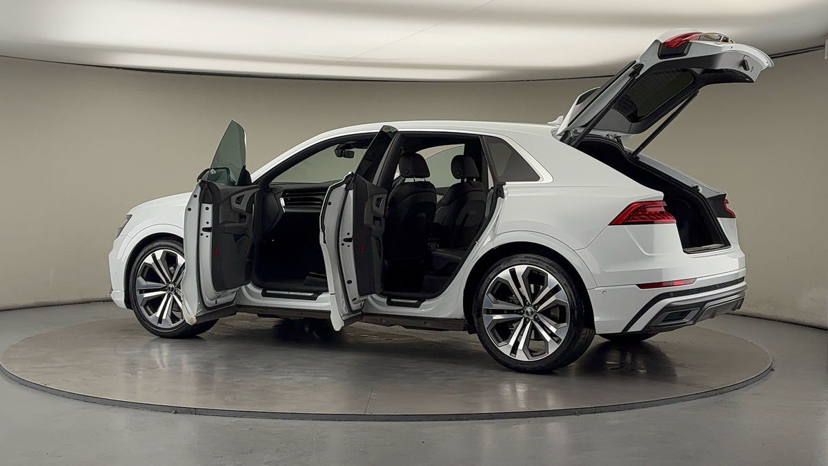 Used Audi Q8 2022 for sale - 76510576: Photo 45