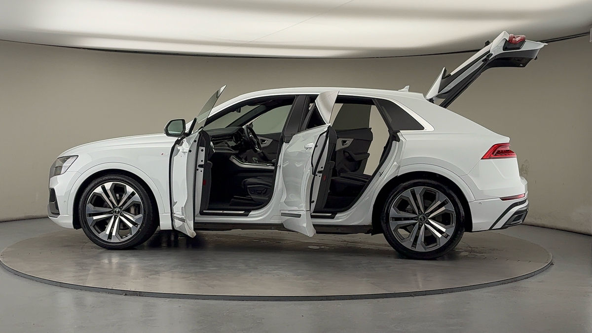 Used Audi Q8 2022 for sale - 76510576: Photo 46