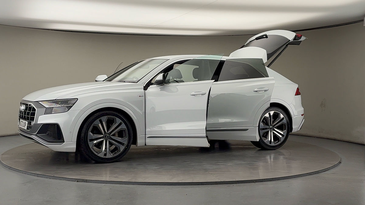 Used Audi Q8 2022 for sale - 76510576: Photo 48