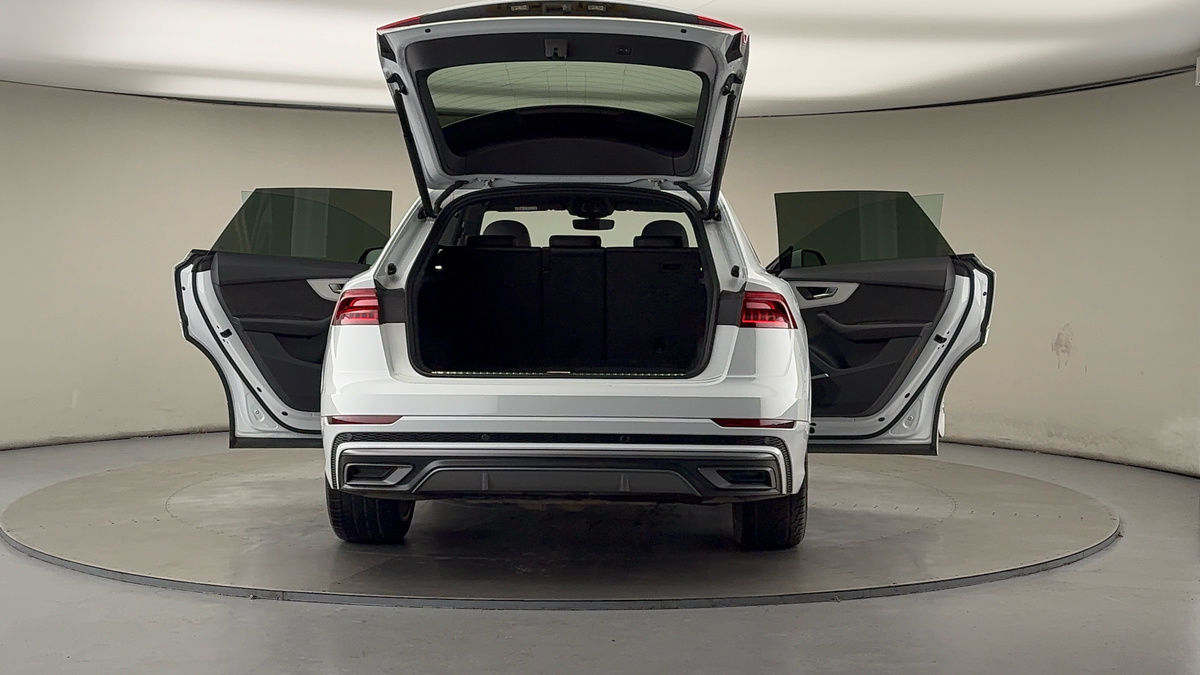 Used Audi Q8 2022 for sale - 76510576: Photo 60