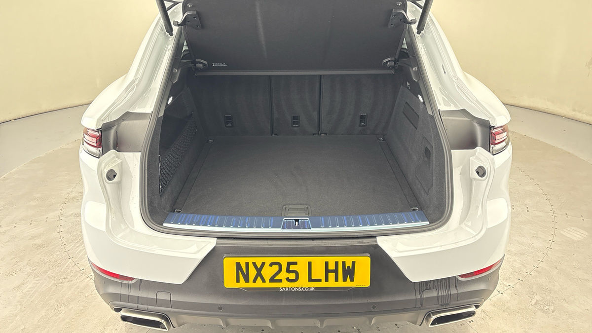 Used Porsche Cayenne 2025 for sale - 77749393: Photo 11