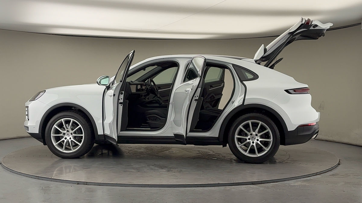 Used Porsche Cayenne 2025 for sale - 77749393: Photo 47