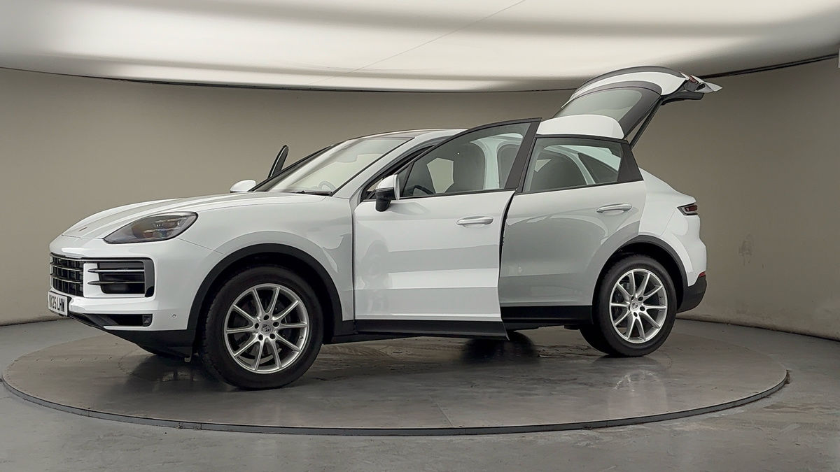 Used Porsche Cayenne 2025 for sale - 77749393: Photo 49