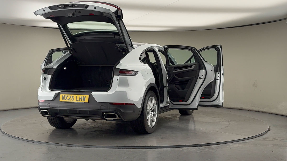 Used Porsche Cayenne 2025 for sale - 77749393: Photo 60