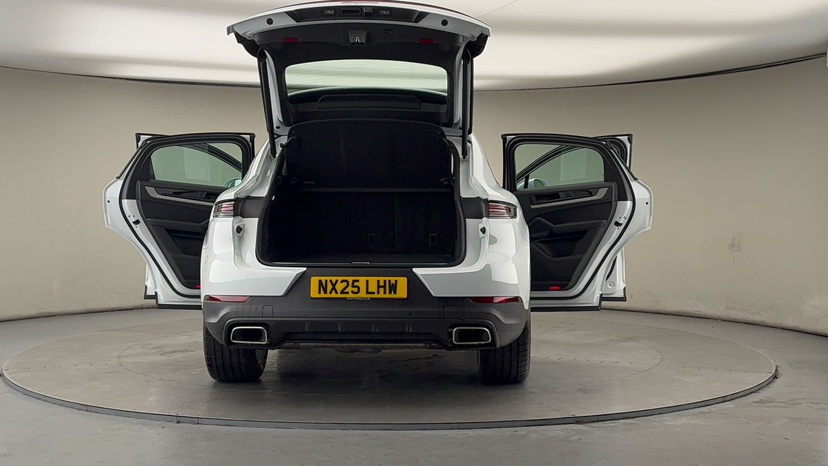 Used Porsche Cayenne 2025 for sale - 77749393: Photo 61